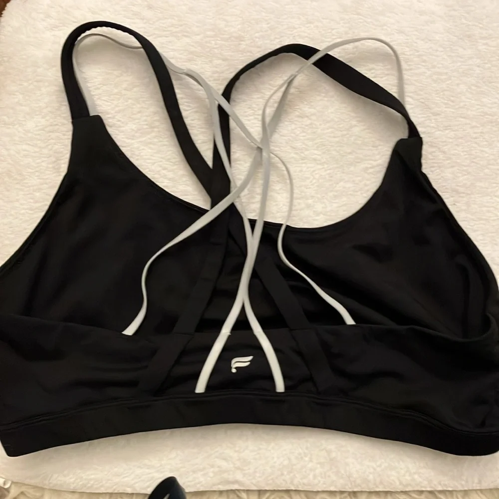 Fabletics X back sports bra in black with black snd silver straps. Size XL - Picture 2 of 2